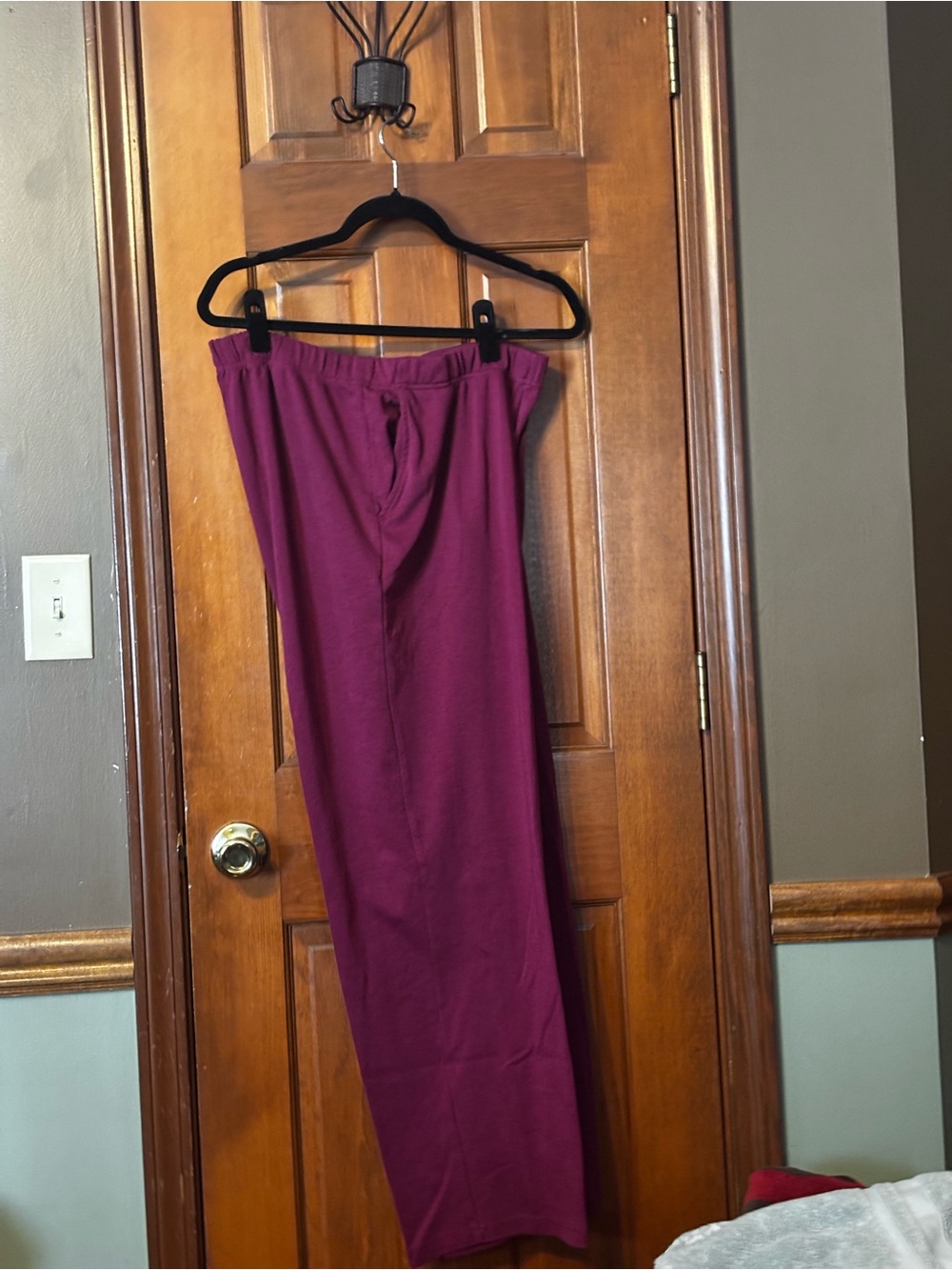 Woman Within Lot of 4 Pants
